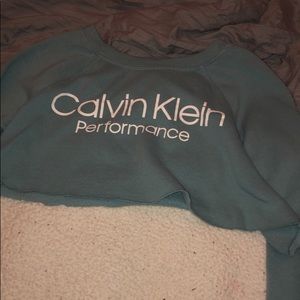 long sleeve crop top